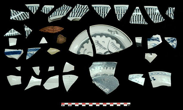 Ceramic materials from Palasyo.